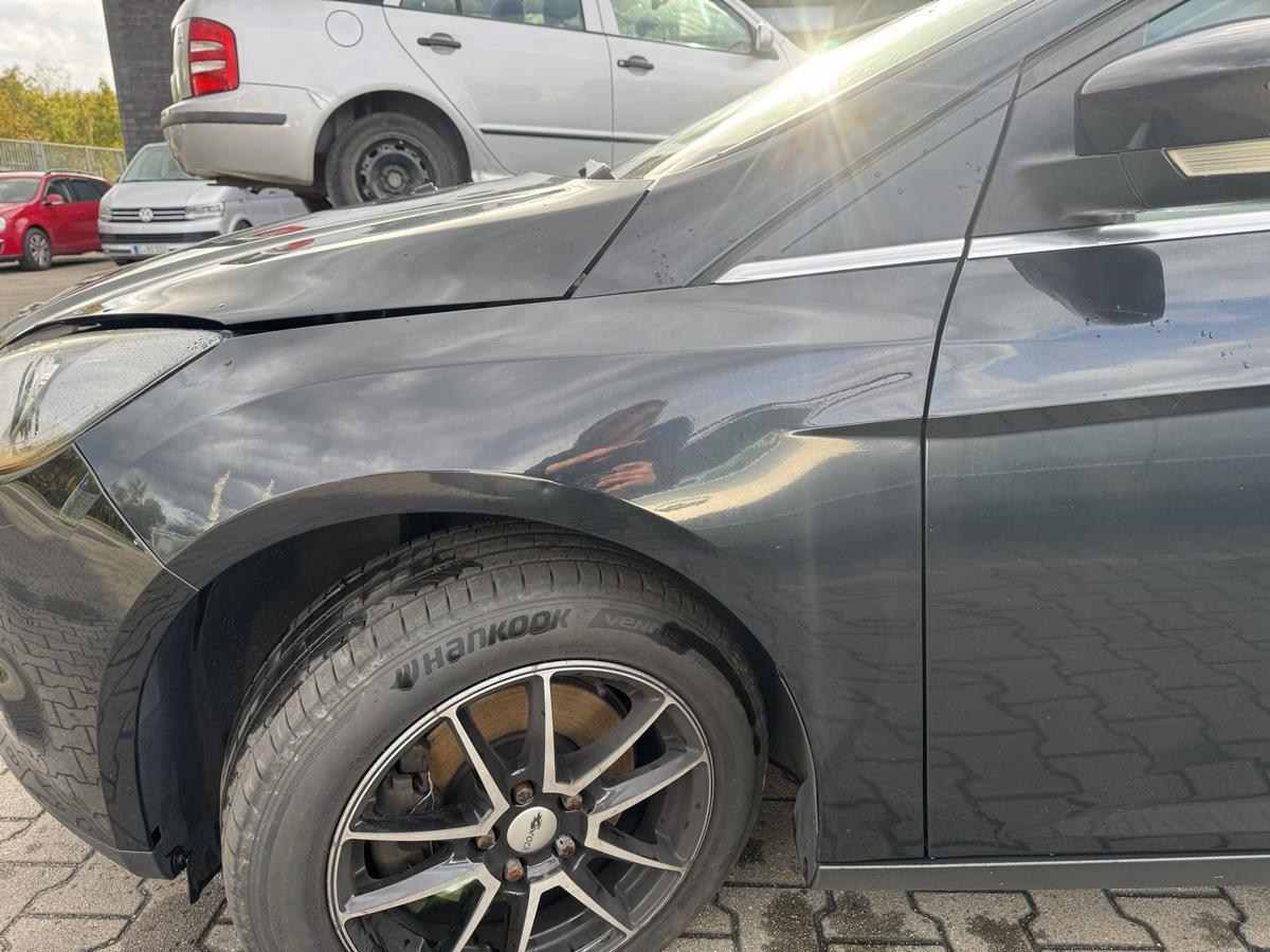 Ford Focus 3 original Kotfl&uuml;gel vorn links Panther Schwarz Bj.2011